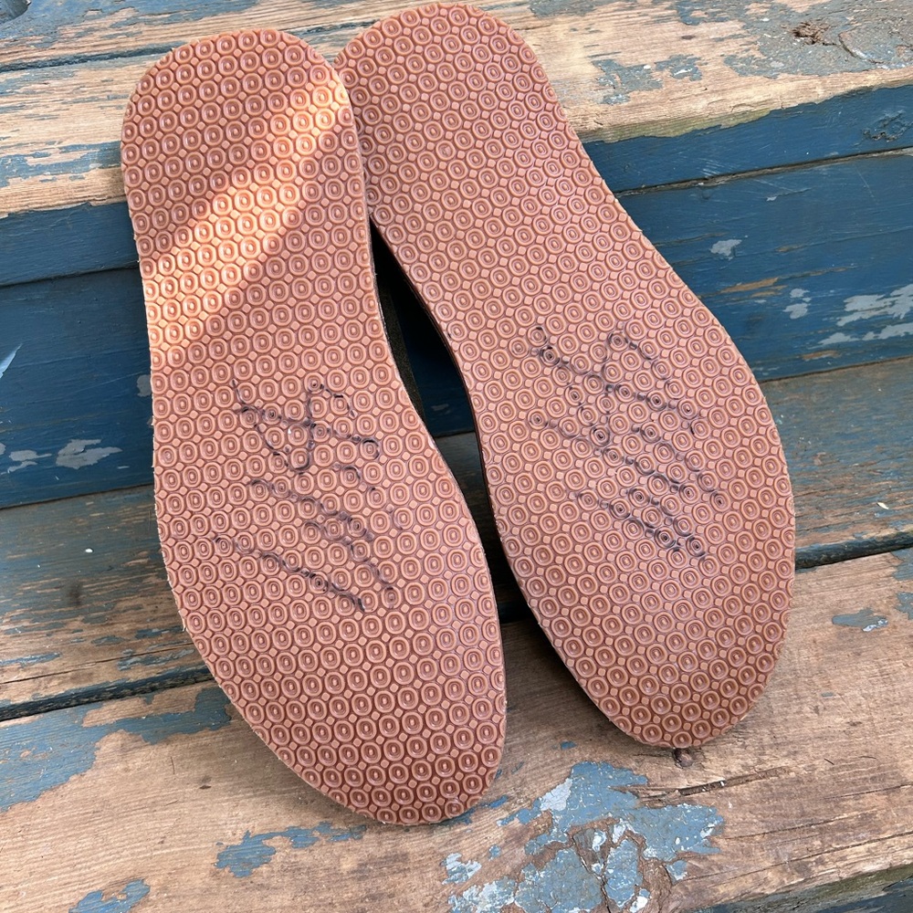 WP STANDARD Mr Grumpy Slipper - Picture 11 of 11